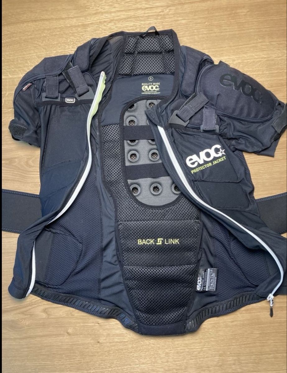 Evoc Protections: Evoc Protector Jacket in Grösse S – D'occasion à Zürich par Yannixxx 3
