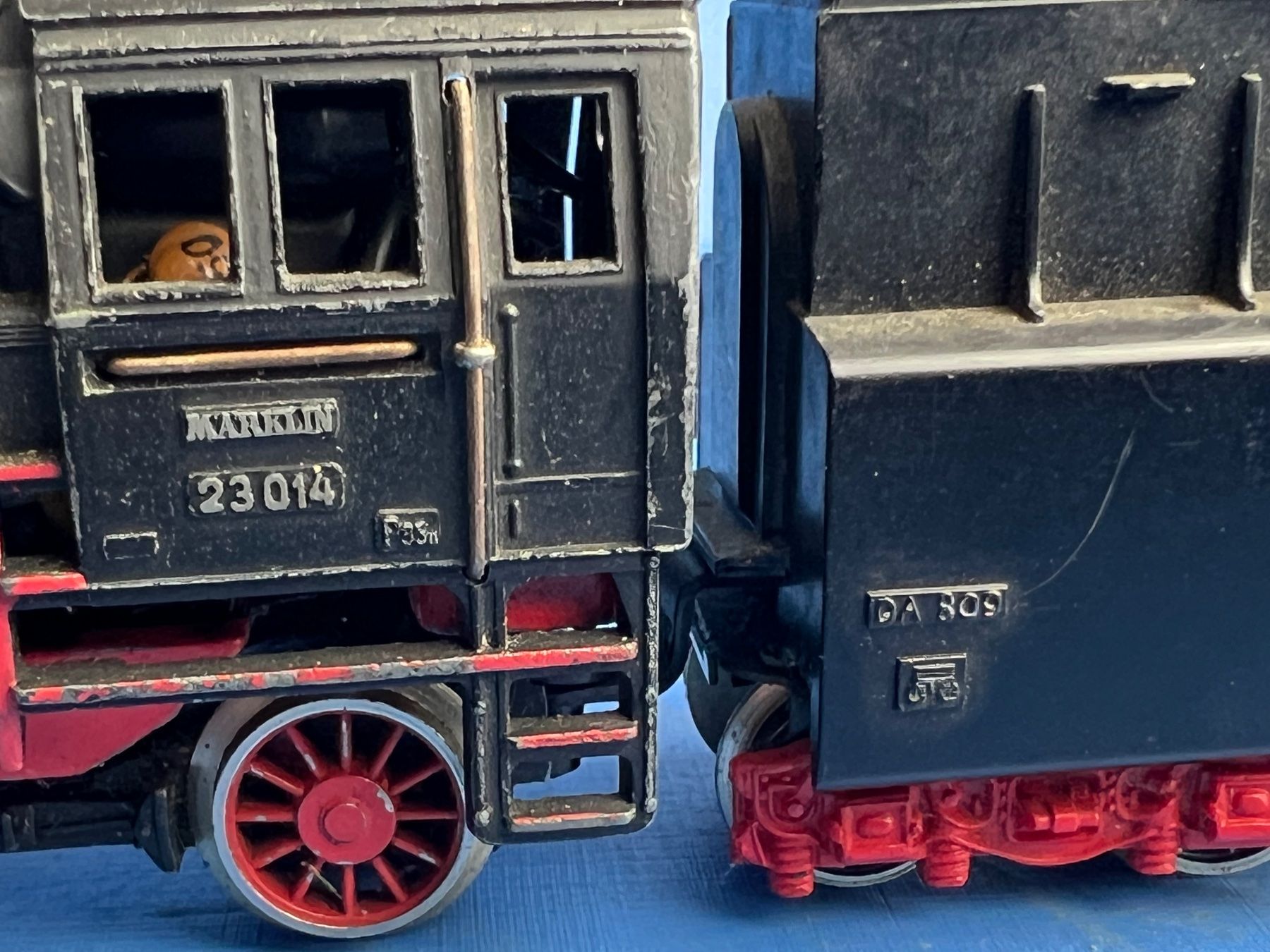 Märklin Modelleisenbahnen: Märklin Lock mit Tender ca. 28 cm lang. 003 160-9 – Gebraucht aus Unterengstringen von Gustav03 6