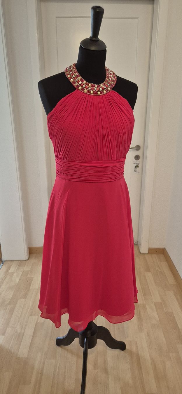 Vestiti: Rotes Cocktailkleid Grösse 40 – Usato da Schwyz venduto da Vesparider01