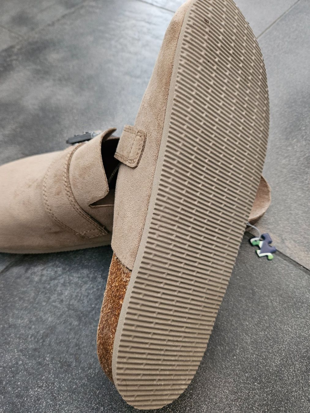 Bershka Scarpe da donna: Bershka Clogs, neu, Grösse 41, beige – Nuovo (secondo la descrizione) da Ormalingen venduto da nomolnoi 3