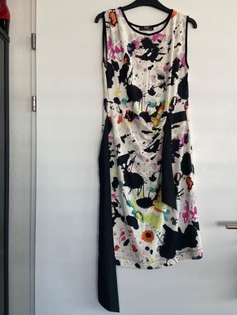 ärmelloses Sommerkleid Gr.36, Viskose schmeichelhaft, modern