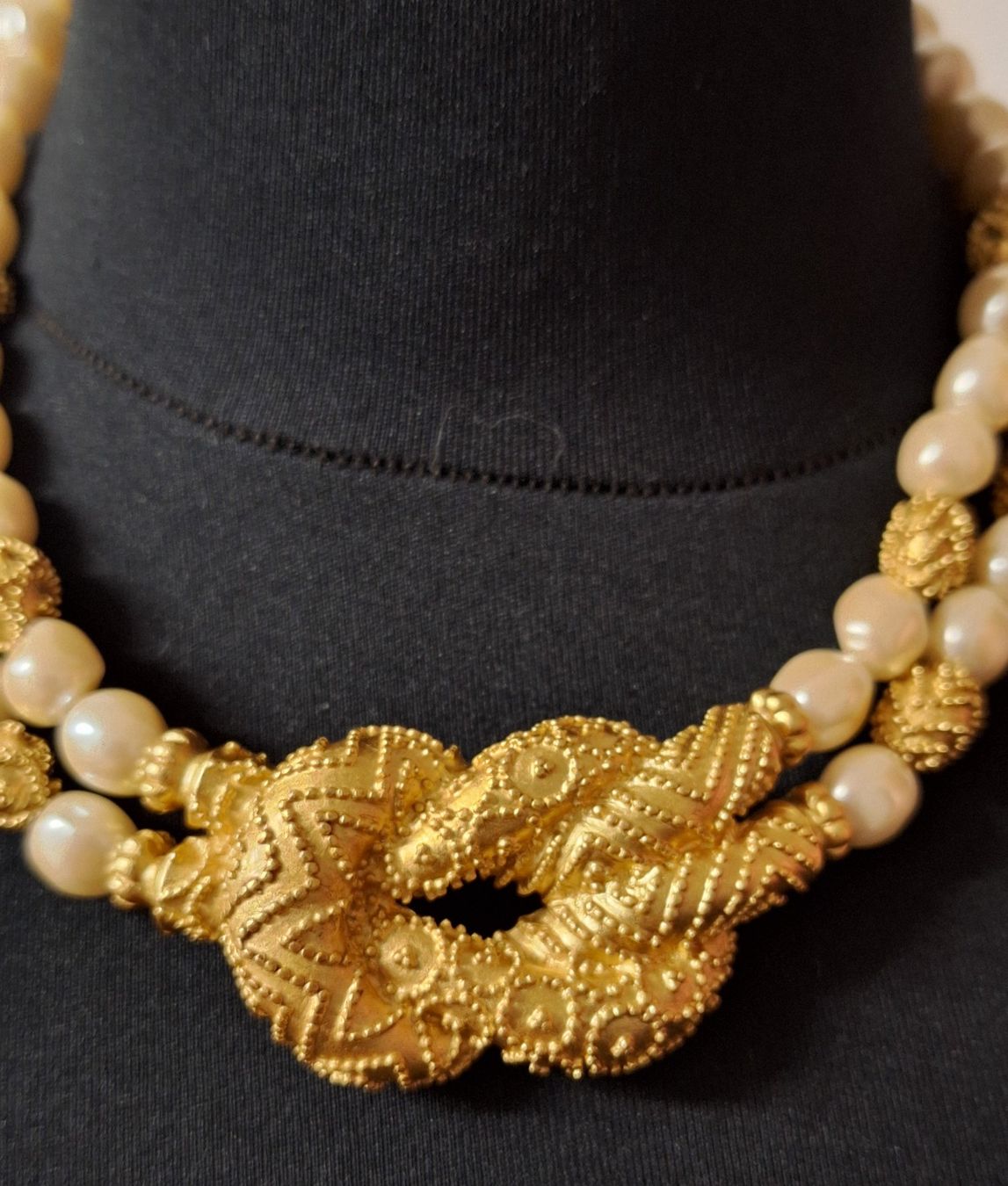 Catenine: Neu: das etruskische Collier Mary McFadden "Franklin Mint" – Nuovo (secondo la descrizione) da Muri AG venduto da Edlerweiss 1