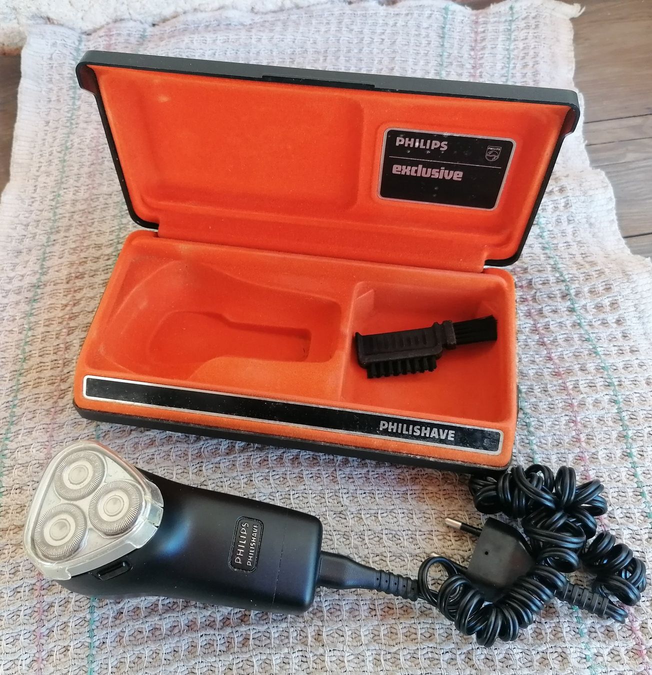 Philips Rasierapparate & Rasierklingen: Rasoir Philips – Neu (gemäss Beschreibung) aus Chezard St-Martin von Clocovale