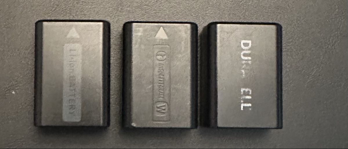 Batterie: Batteries Sony A7 – Usato da Martigny-Croix venduto da ces_vr9x 1