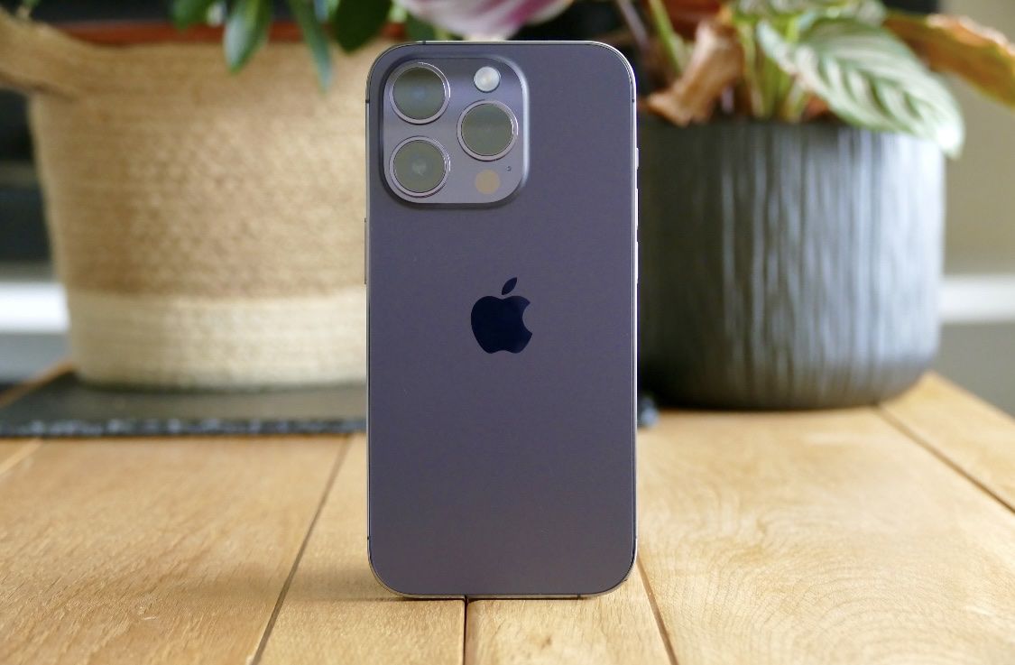 Apple Handys / Smartphones: Apple iPhone 14 Pro Max Violet Profond Édition Rare  État : – Gebraucht aus Mont-sur-Lausanne von jolieresale