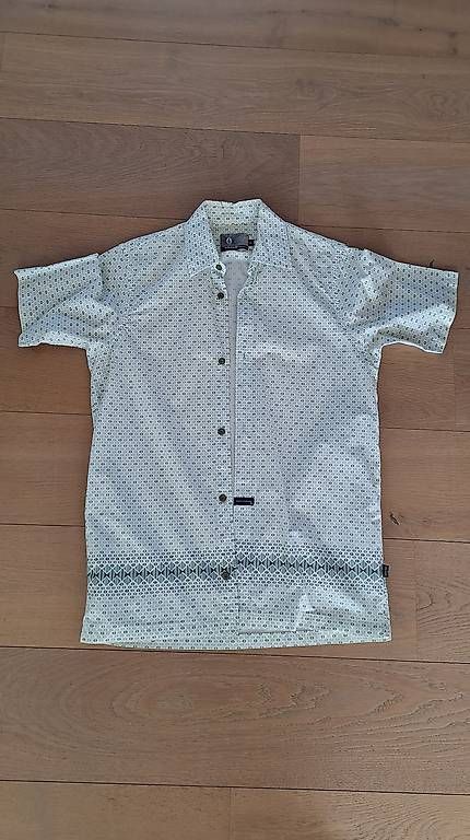 Camicie: Volcom Hemd kurzarm – Usato da Heiden venduto da Trulli77