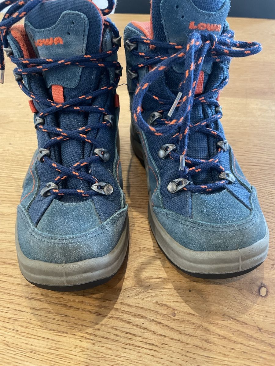 Lowa Scarpe per ragazzi: Lowa Wanderschuhe gr. 32 – Usato da Recherswil venduto da grafics 1