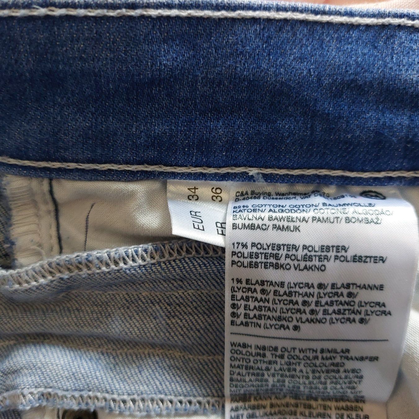 C&A Hosen: Bermuda en jean, taille 34-36 – Gebraucht aus Lausanne von anta-123 2