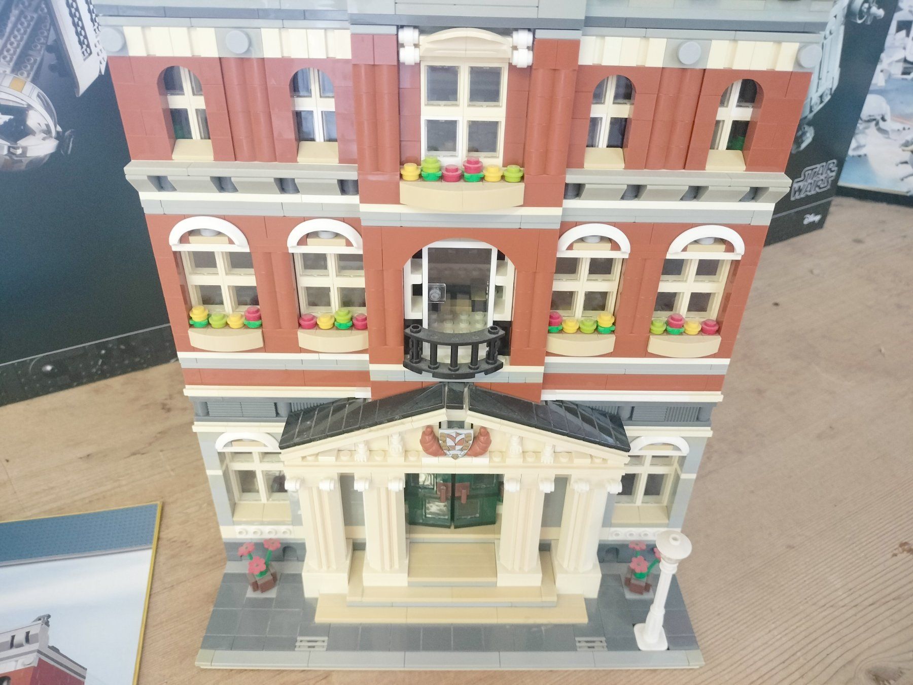 Lego Spielzeuge: Lego Creator Expert 10224 Town Hall ab 1.- – Gebraucht aus Wil SG von RoyalBricks 3