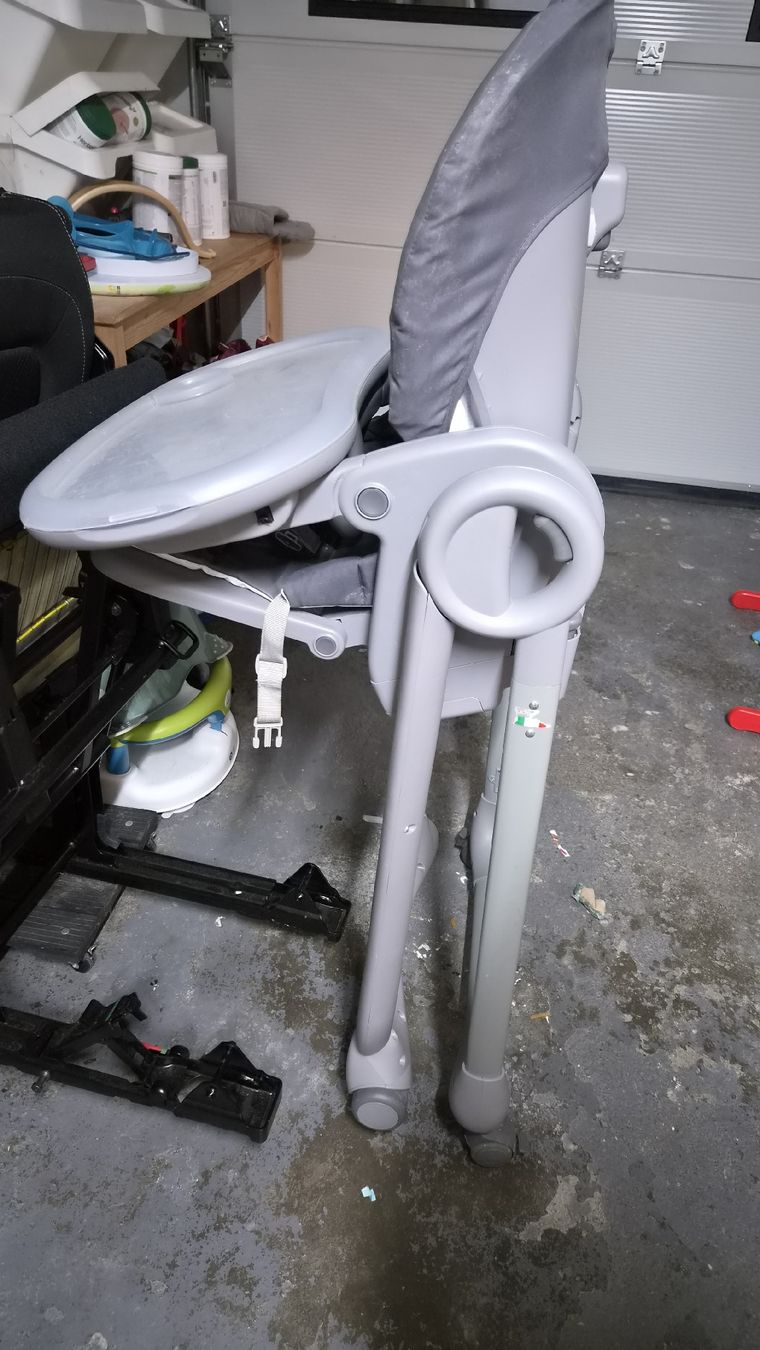 Hochstühle: Baby Sitz mit Tisch – Gebraucht aus Beckenried von luca1231 1