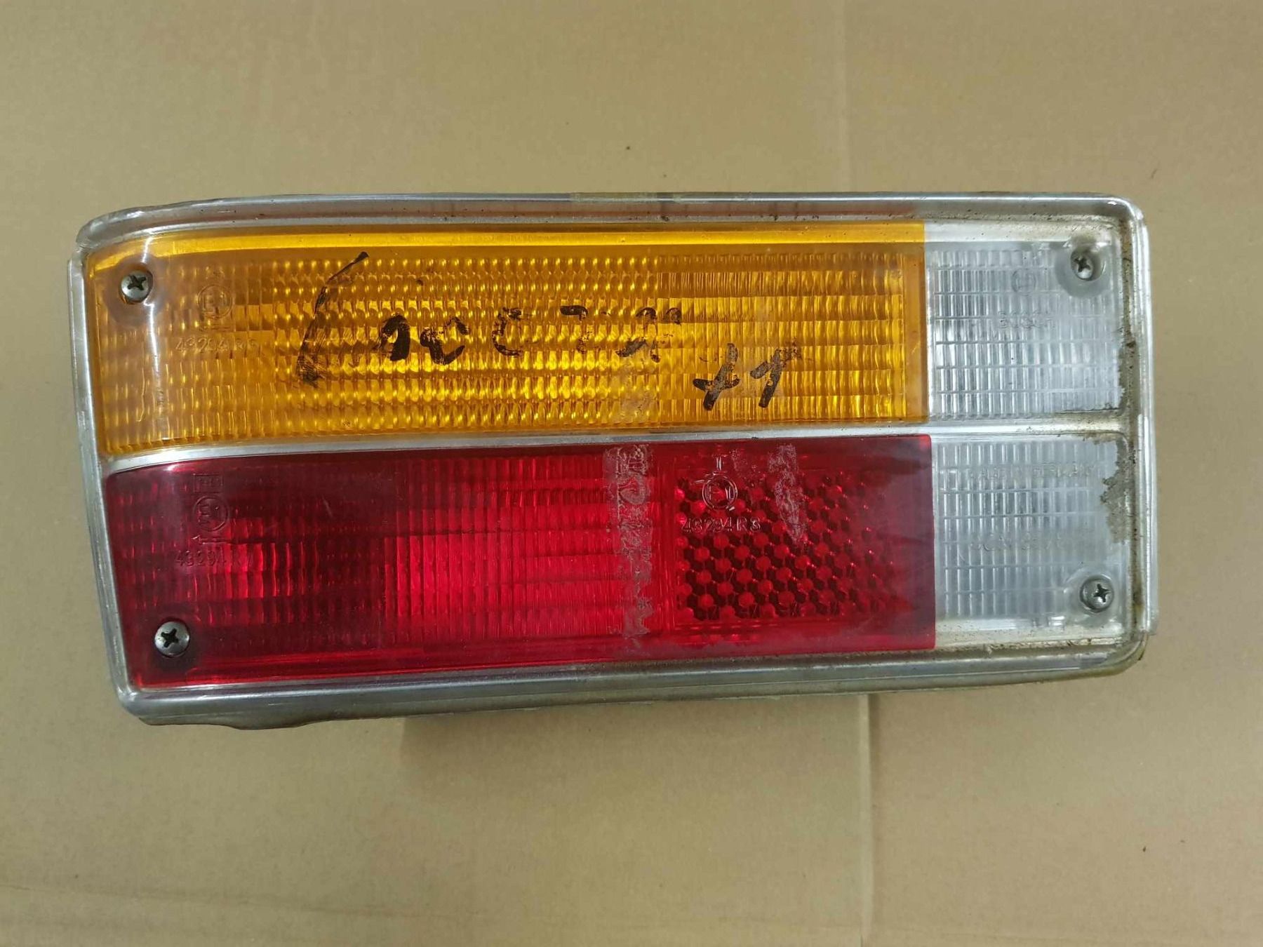 Opel Alle Autoersatzteile: Rücklicht Opel Ascona A – Gebraucht aus Niedergösgen von usc_9sk7