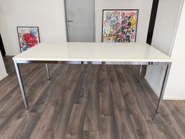 Schreibtisch / Pult mit Metallgestell