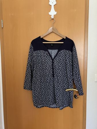 Chemisier H&M Taille L, motif floral bleu marine, neuf!