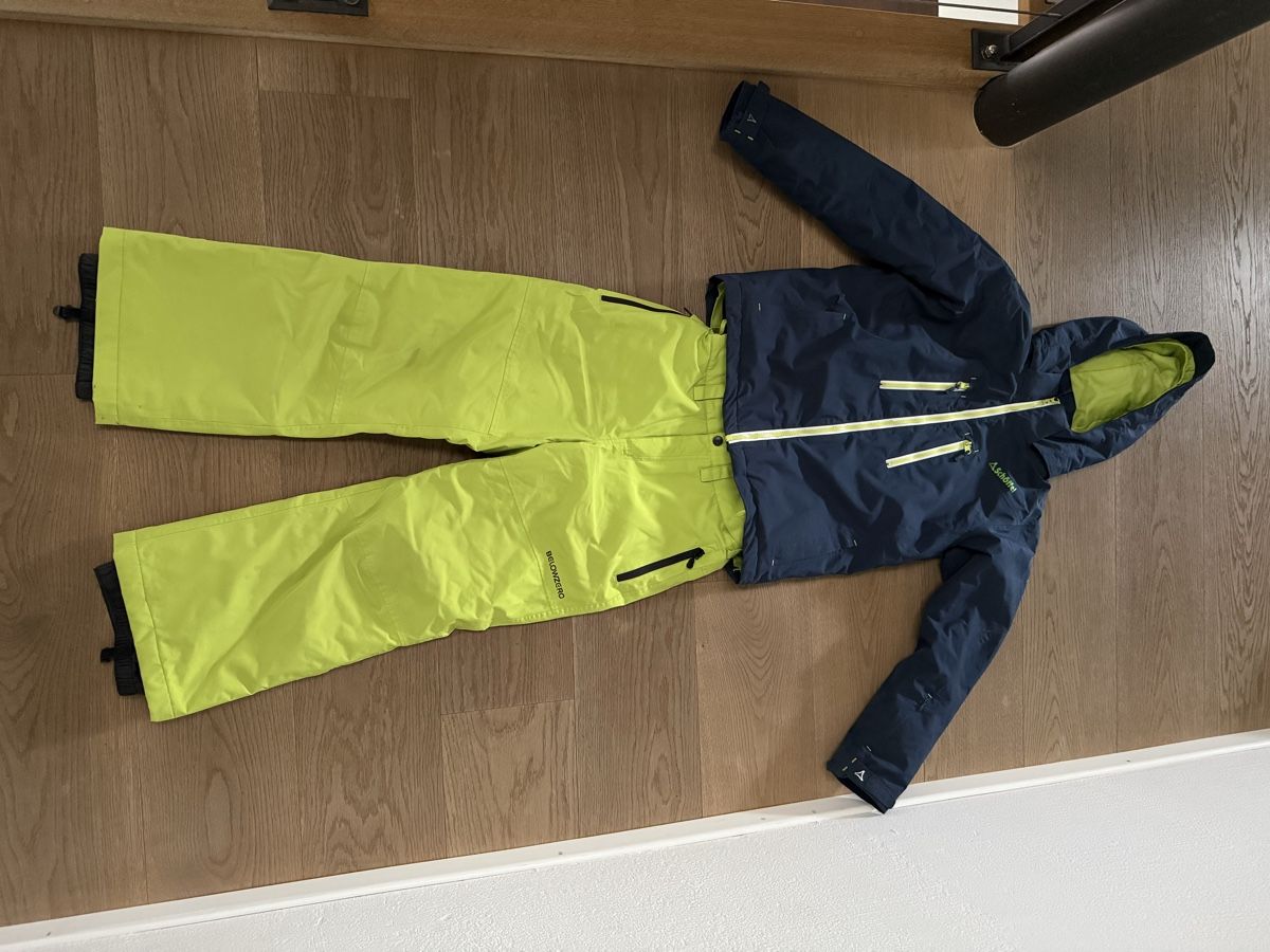Completi: Ski Anzug – Usato da Langenthal venduto da Colonia87 1