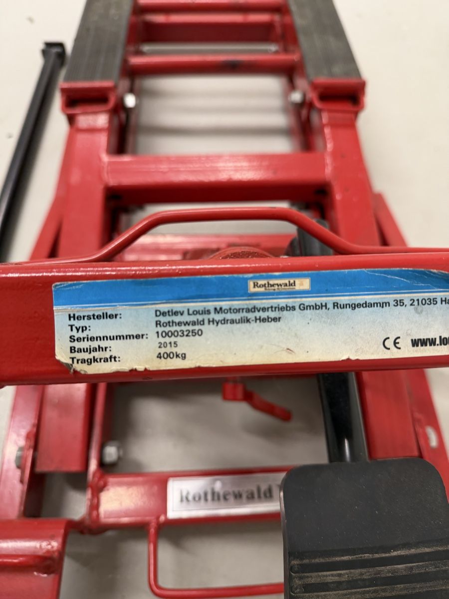 Piattaforme elevatrici: Motorrad Hebebühne – Usato da Zürich venduto da Feyzabadi 2