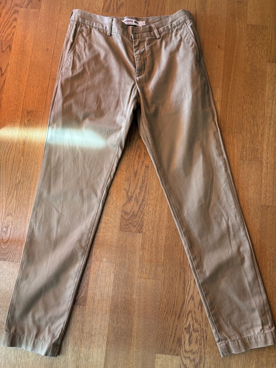 Lacoste Pantaloni: Neuwertige Lacoste Chino Herren – Nuovo (secondo la descrizione) da Winterthur venduto da Bleistiftspitzer 1