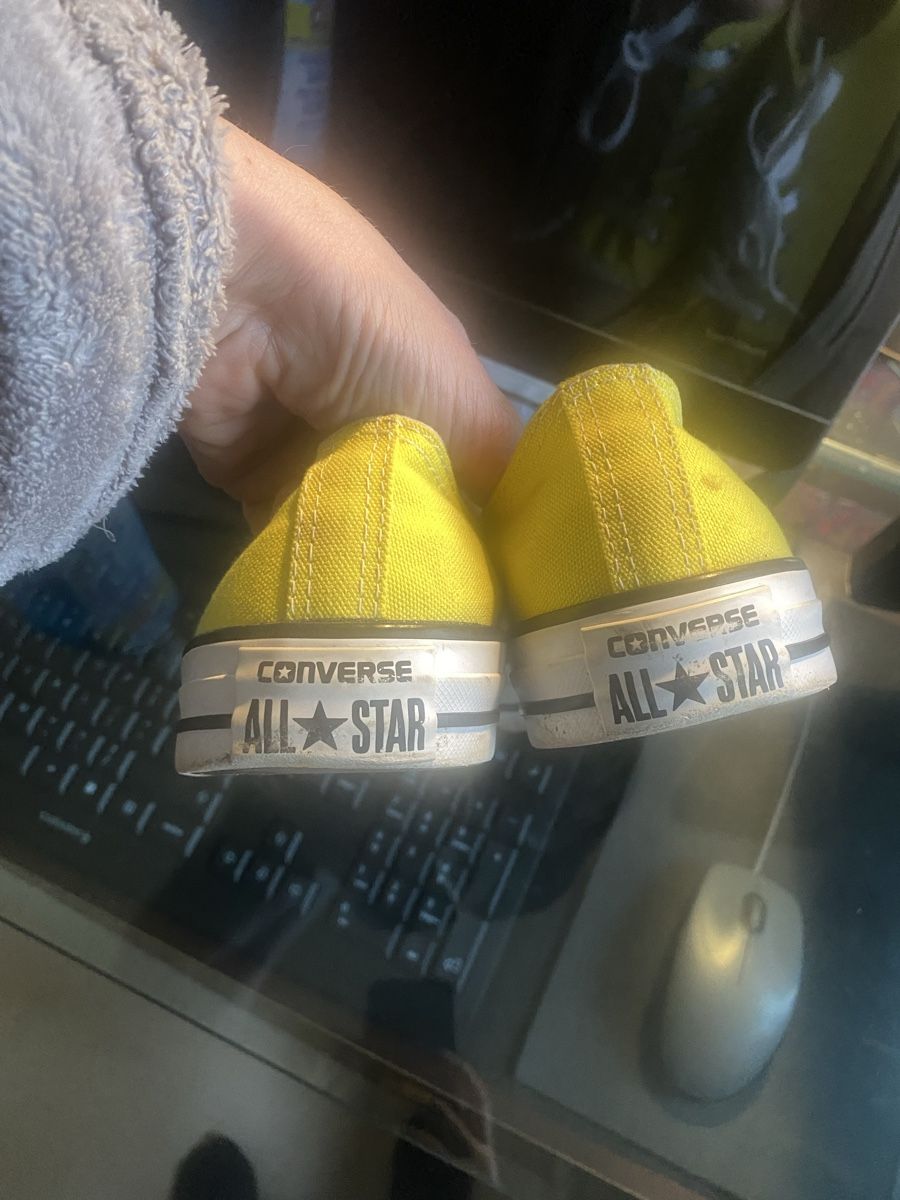 Converse Herrenschuhe: Converse gelb 40 – Gebraucht aus Küssnacht am Rigi von CALIFRASQUI 1