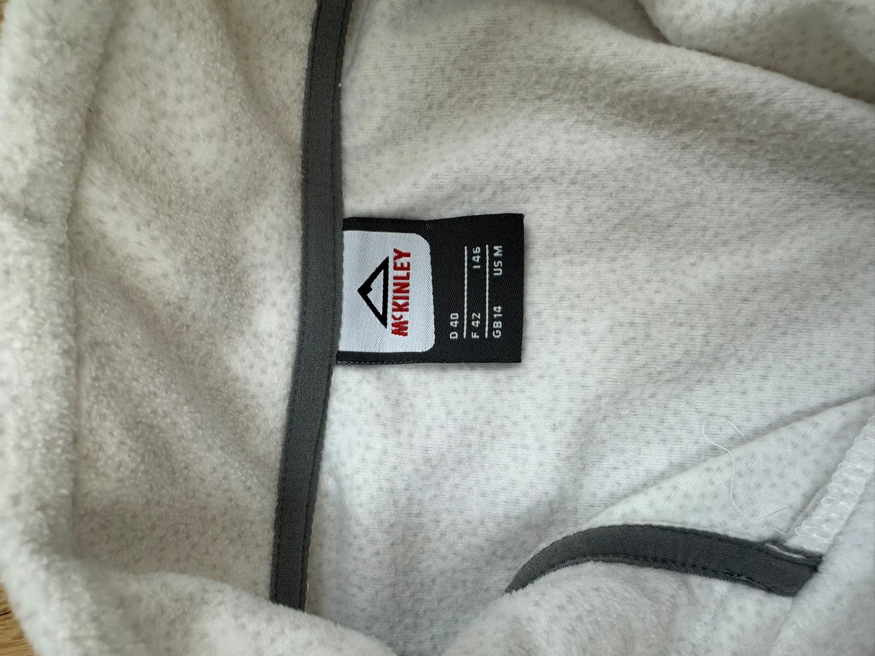 Jacken: McKinley Pullover weiss Grösse 40 – Gebraucht aus Sarnen von TopOccProd 2