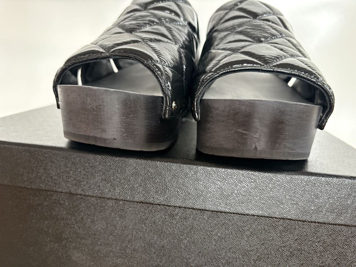 Chanel Scarpe da donna: Orginal Chanel Clogs - Gr. 40 – Usato da Salenstein venduto da Stella0805 8