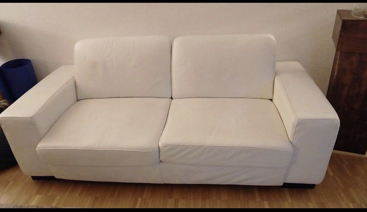 Divani: Weiss Ledersofa 3-Sitzer, bequem, Sommer-Schnäppchen! – Usato da Zürich venduto da bernardo-cruz