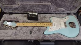 Fender Made in Japan Limited Edition Jazzmaster Daphne Blue