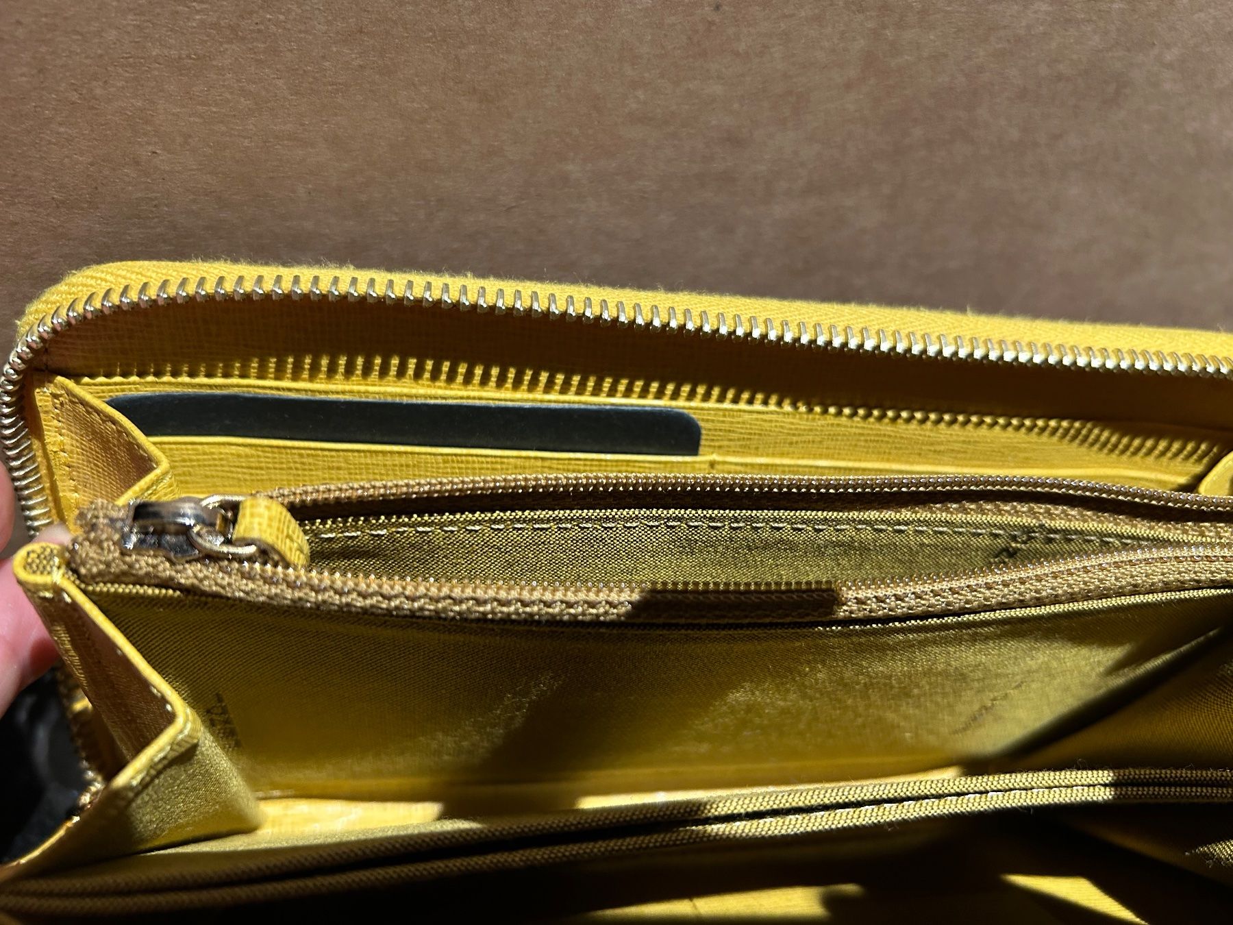 Fendi Portamonete: Fendi Portemonnaie – Usato da Zumikon venduto da Uranus88 1