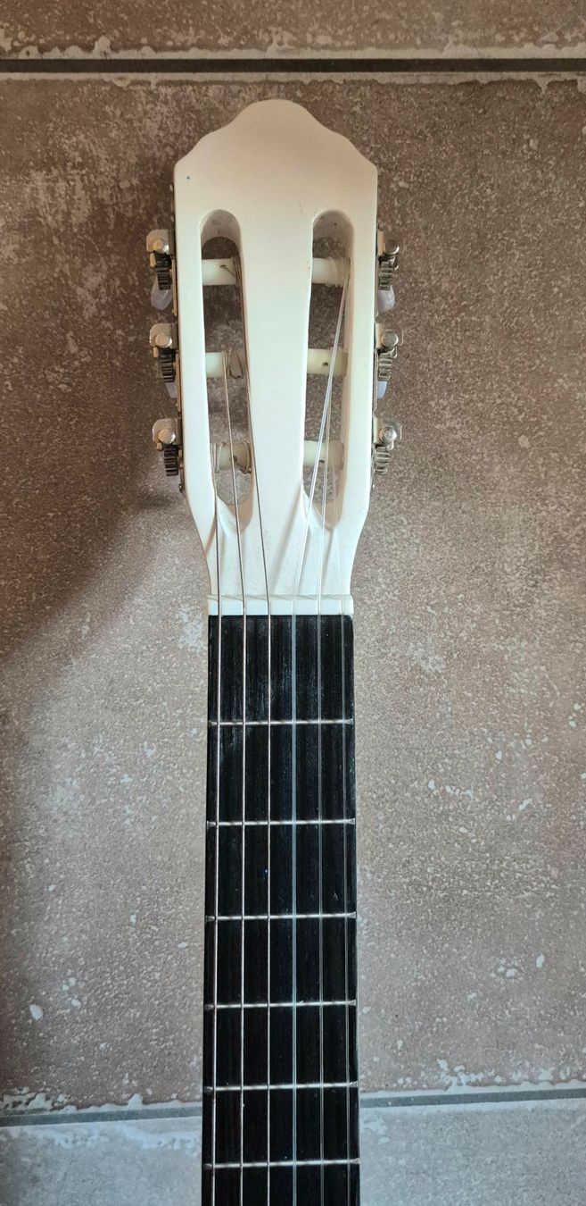 Strumenti musicali: Classic Guitar Klassiche Gitarre MSA C26 – Usato da Neerach venduto da SilliS 2