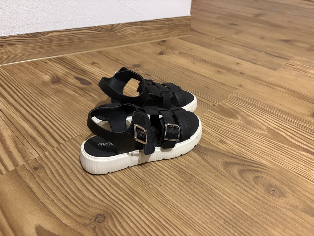 Geox Scarpe per ragazze: Geox Sandalen Gr. 35 – Usato da Vilters venduto da 5111984