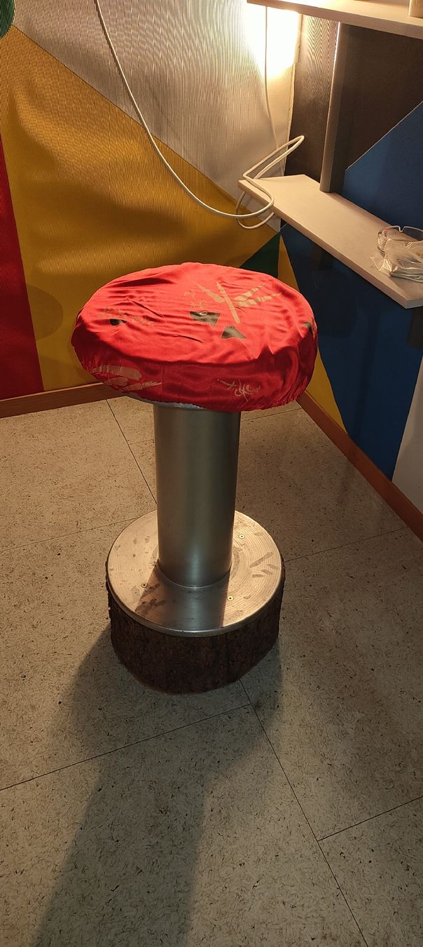 Tabourets: Barhocker massiv – D'occasion à Langnau b. Reiden par Chuba57
