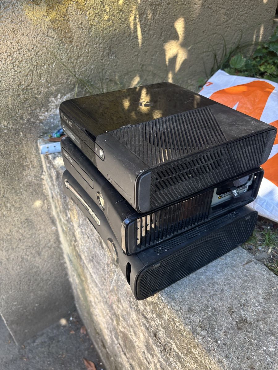Microsoft Konsolen: 3x Xbox 360 console – Defekt aus Lausanne von ram_77s8 2