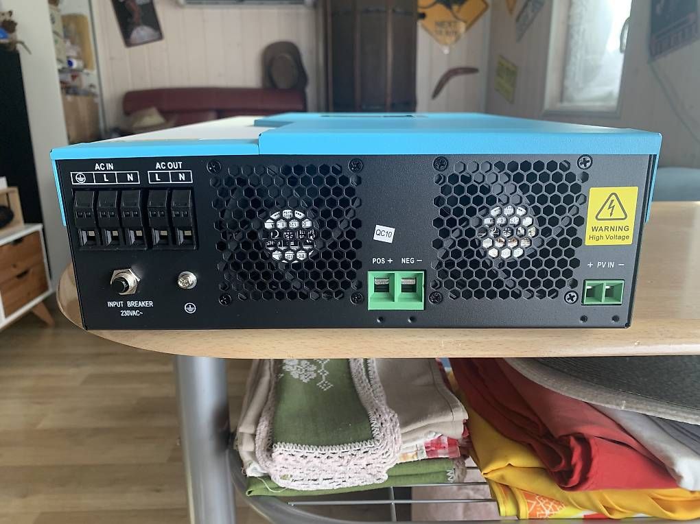 Inverter: Inverter e carica batterie solare – Usato da Rivera venduto da polgraf 4