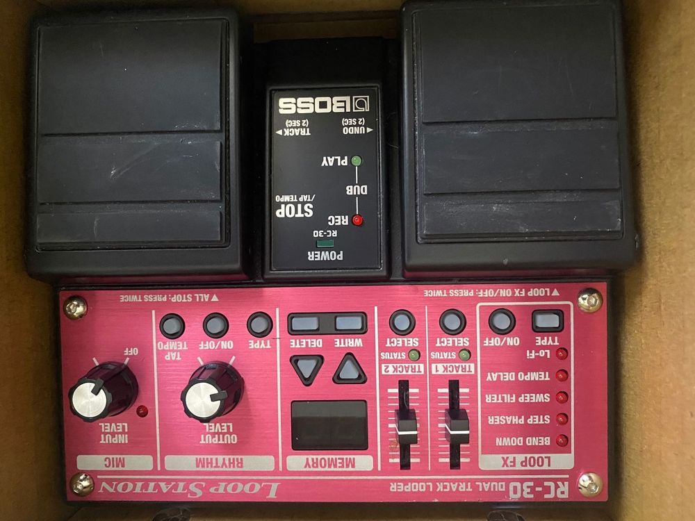 Boss RC-30 Dual Track Looper / Loop Station (Gebraucht) In F&uuml;r CHF 75