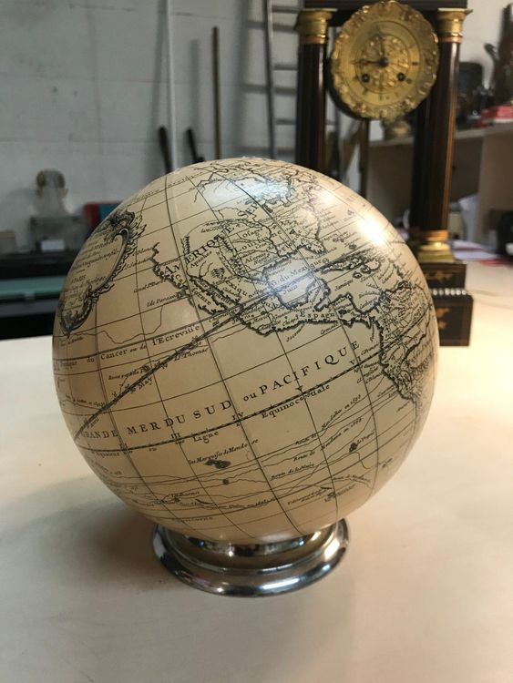 Abbott Collection Drehglobus 27,9cm - Dekorativer Schreibtischglobus In Grau/Schwarz