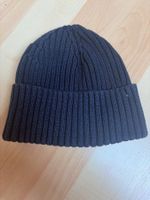 Strickmütze dunkelblau gerippt gebraucht; 6 monate