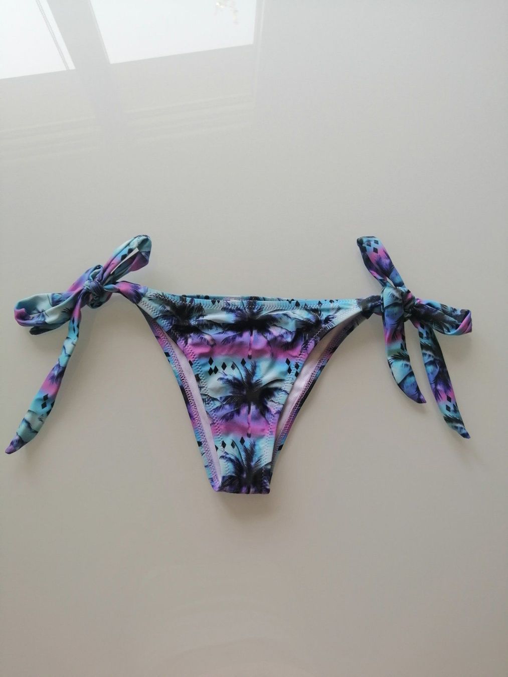Costumi da bagno & Bikini: Bikinihose mit Palmen – Nuovo (secondo la descrizione) da Biel/Bienne venduto da M.D.C