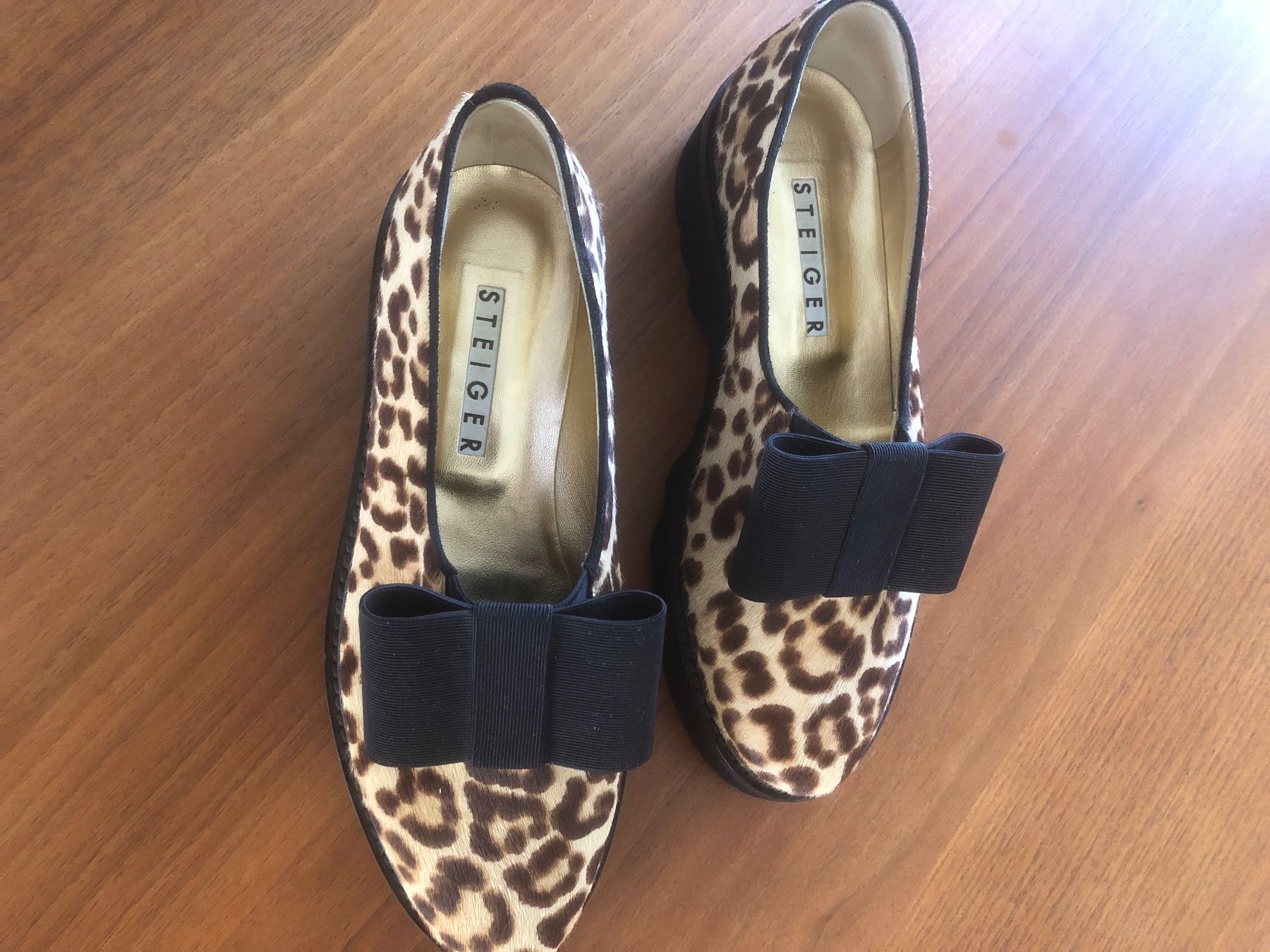 Damenschuhe: STEIGER Damenschuh mit Vibramsohle Leopardenmuster – Neu (gemäss Beschreibung) aus Balzers von LPR18 1