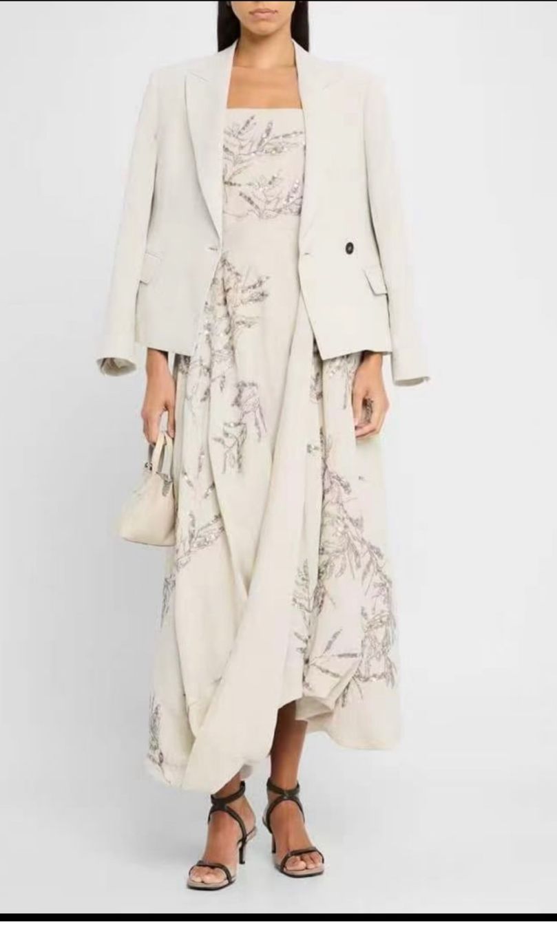 Kleider: Wunderschönes Kleid mit Stickmuster und Pailetten – Gebraucht aus Reigoldswil von benja01 4