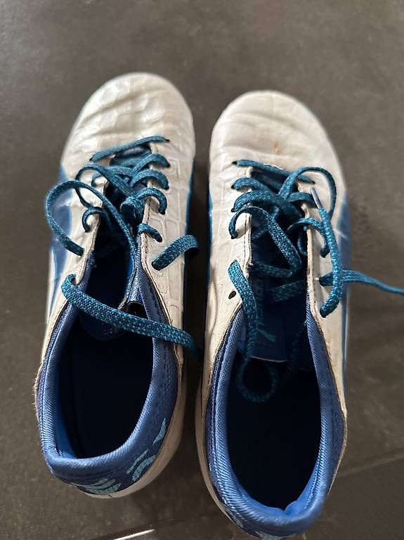 Schuhe für Jungen: Fußballschuhe Grösse 36 – Gebraucht aus Münsingen von Didu3879