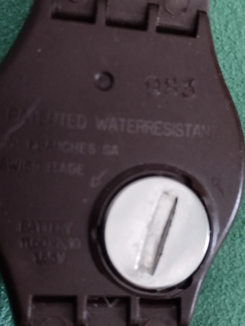 Swatch Orologi: Swatch braun, Backcode 983, Tag & Datum, sehr gepflegt, neu – Nuovo (secondo la descrizione) da Ostermundigen venduto da Dinge1 5