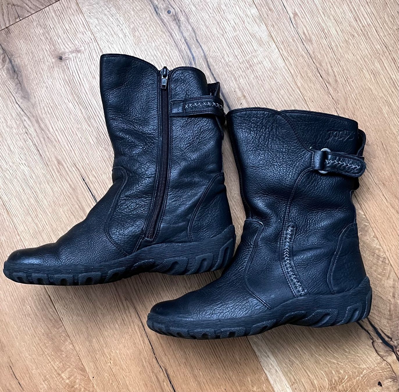 Scarpe da donna: Warmer Winterstiefel Gr. 37 Jellys – Usato da Volketswil venduto da Irkasha