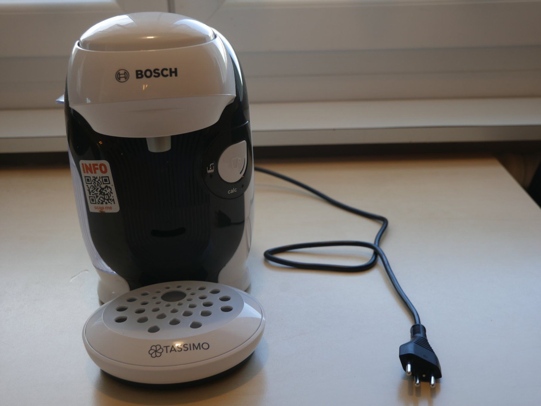 Bosch Macchine per caffè & Macchine per espresso: Neue Bosch Tassimo Kaffeemaschine, Weiss – Nuovo e nell'imballaggio originale da Stein AG venduto da Morgenrot56