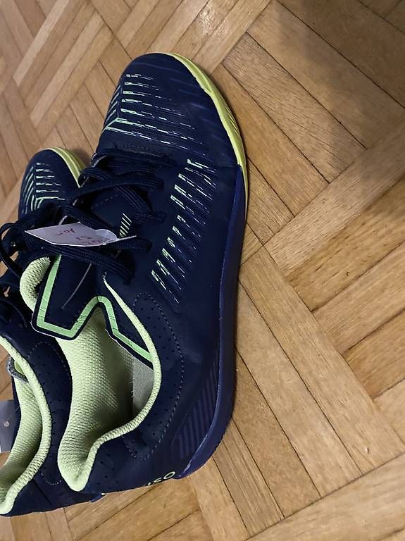 Herrenschuhe: Sportschuh Hallenschuhe Gr. 38 – Gebraucht aus Emmen von Aribini 2