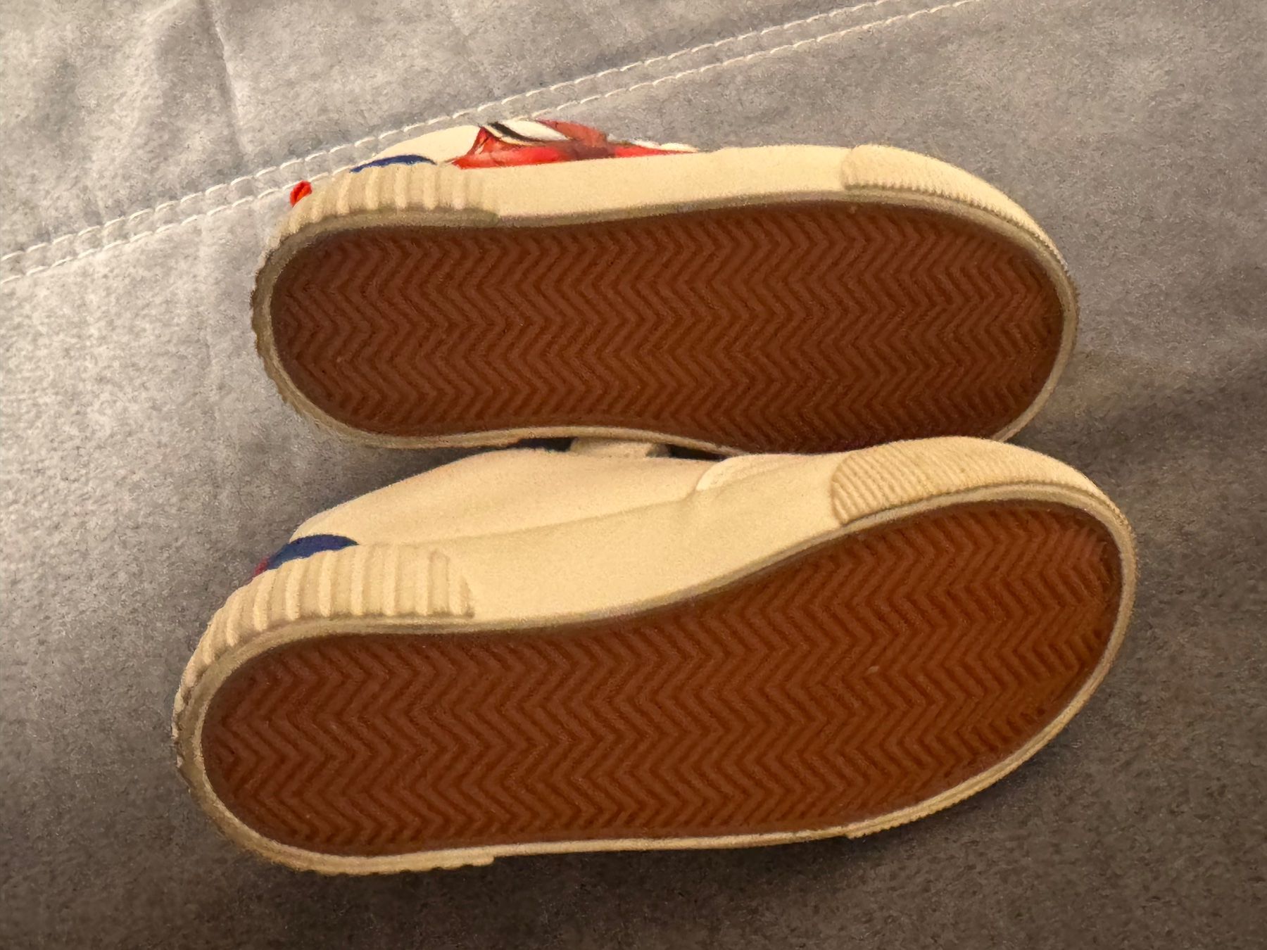 H&M Chaussures garçon: Baskets Spiderman taille 24 – D'occasion à La Chaux-de-Fonds par Sabinchenn 1