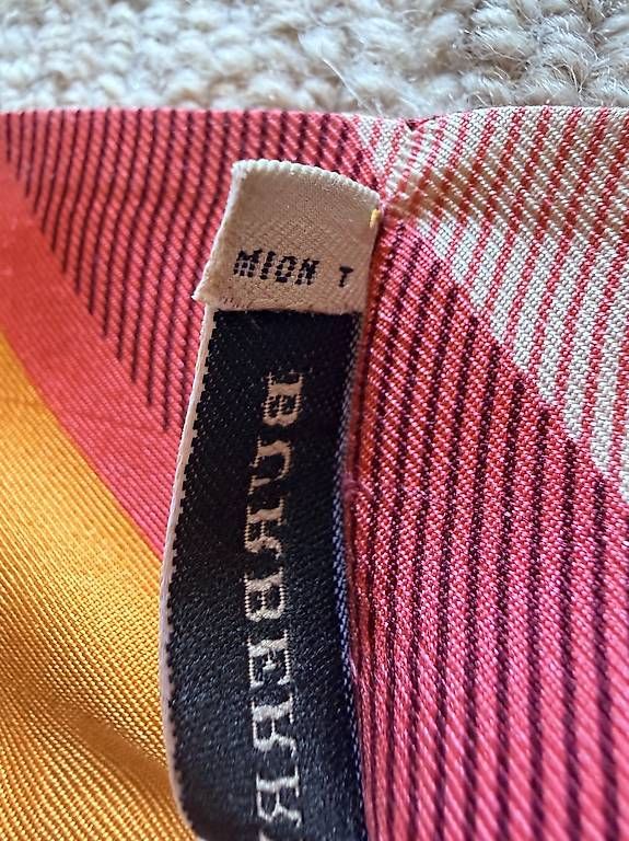 Foulard & Sciarpe: Burberry Seidenschal – Usato da Rougemont venduto da Kosmo0272 4