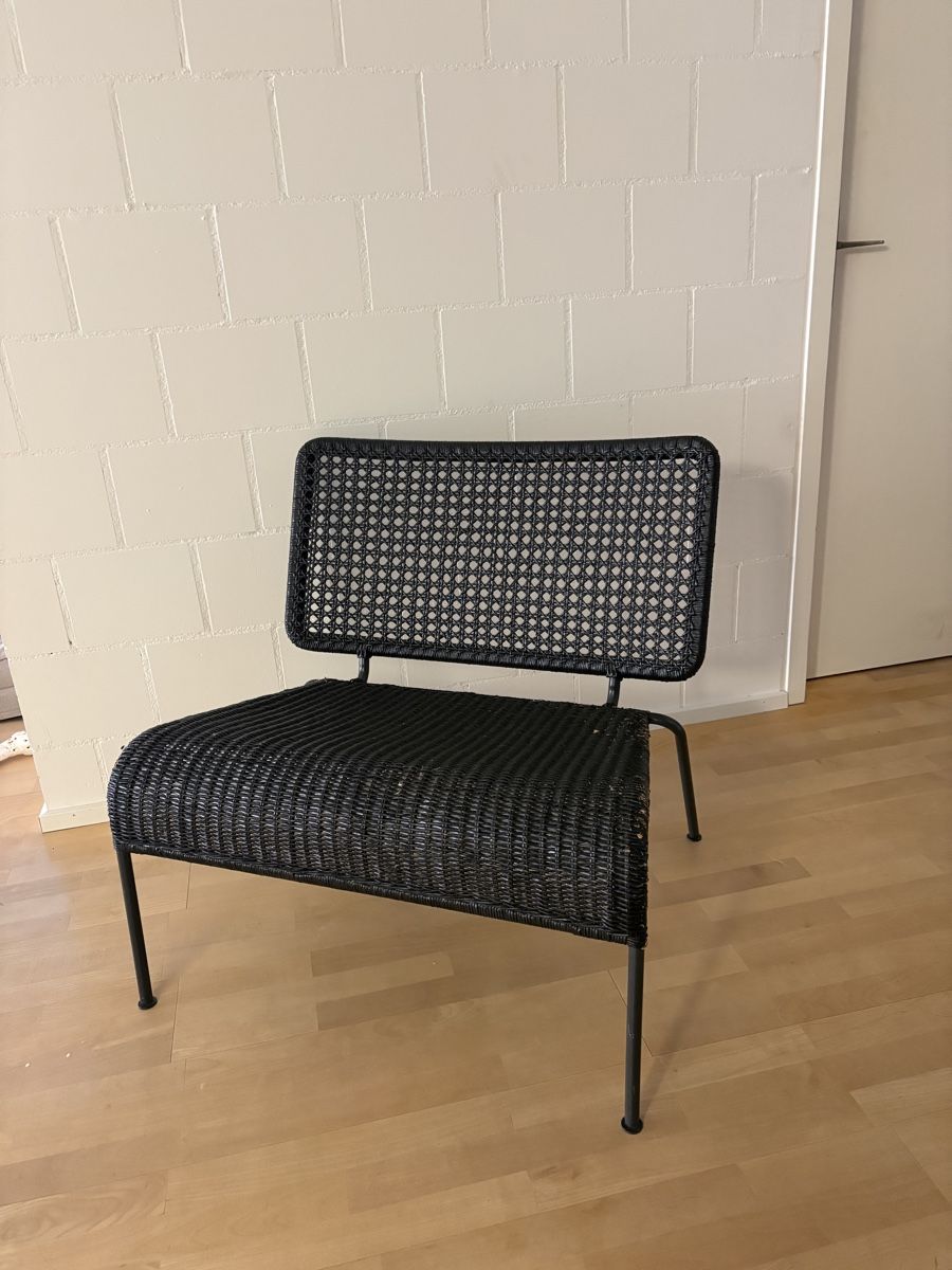 Fauteuils: Sessel Ratan schwarz mit Gebrauchsspuren – Défectueux à Laupen ZH par Abarth95