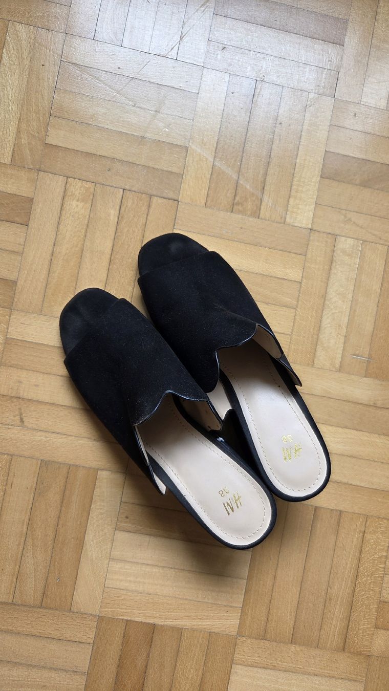 H&M Scarpe da donna: Suede Mules – Usato da Zürich venduto da jul_l28v 2