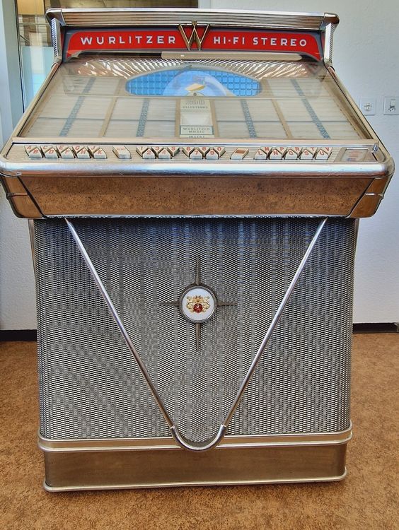 Musikbox Jukebox Wurlitzer Modell 2400 (Defekt) in Geroldswil für CHF ...