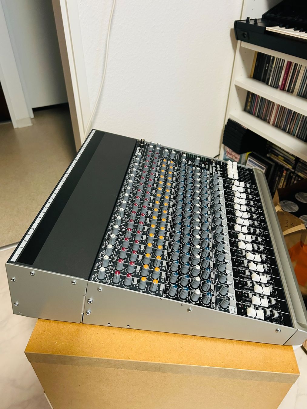 Mackie Console di mixaggio: Mackie 1604-VLZ3 16 Kanal – Usato da Bassersdorf venduto da his_n5kb 2