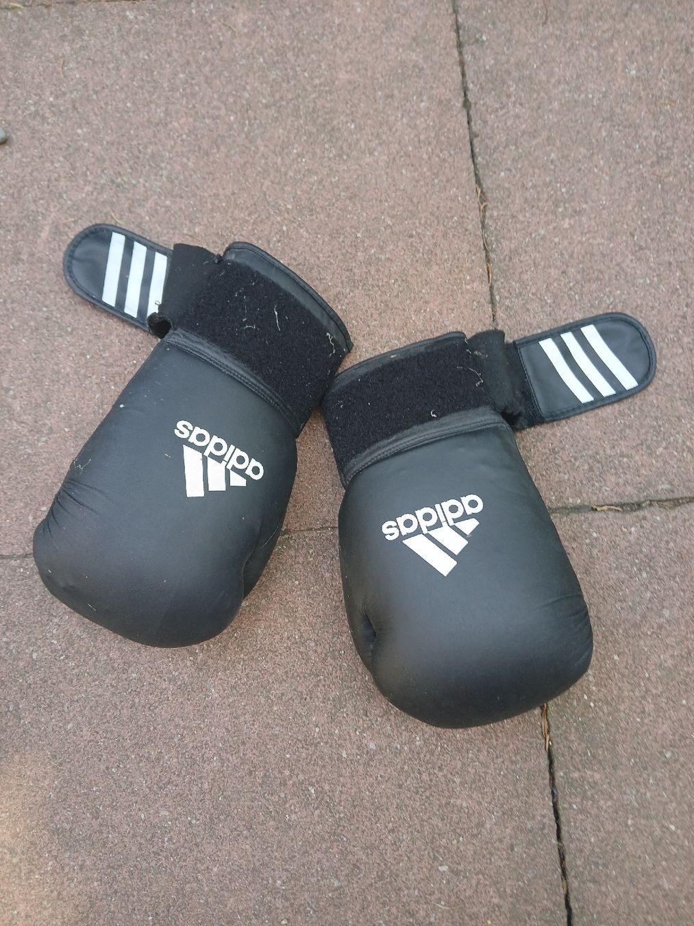 Adidas Guanti & manicotti: Boxhandschuhe Adidas schwarz gebraucht – Usato da Bern venduto da jon_552k 1