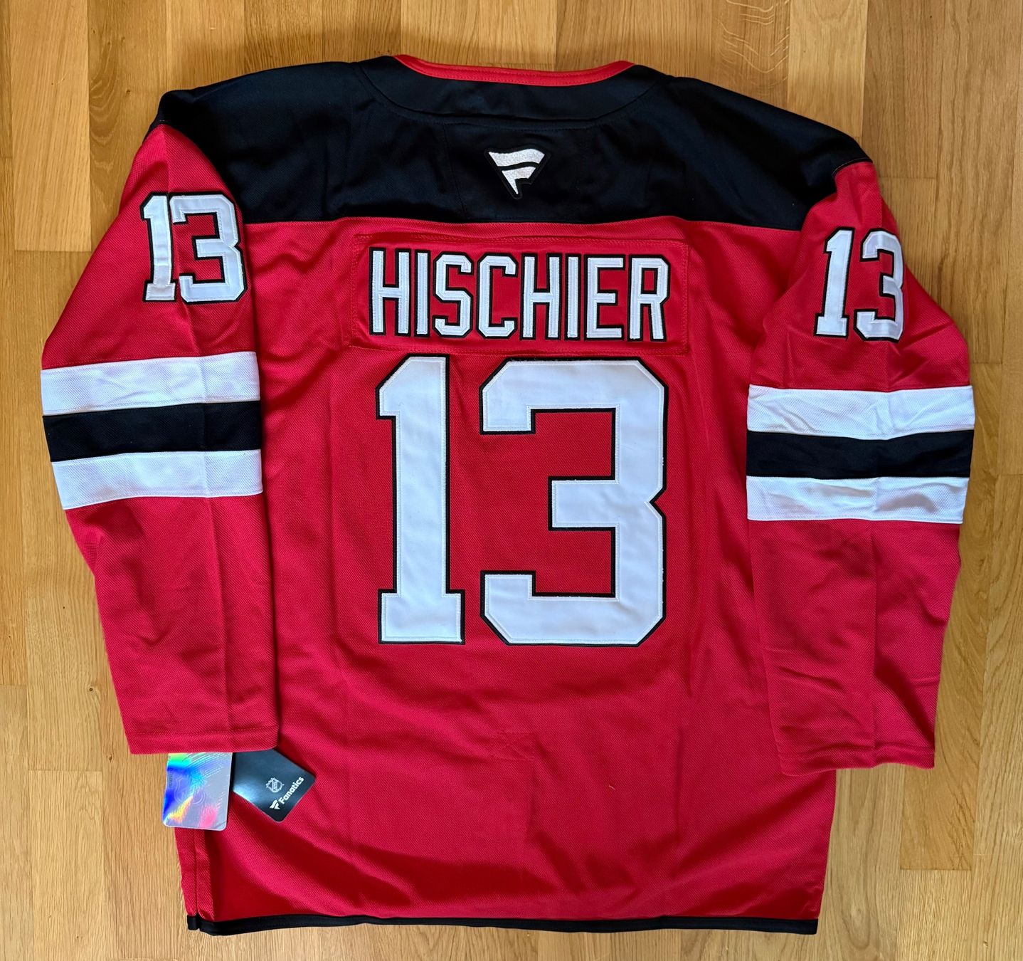 Canottiere & Pantaloni: NHL-Jersey / Nico Hischier / New Jersey Devils – Nuovo (secondo la descrizione) da Ostermundigen venduto da Vancouver16
